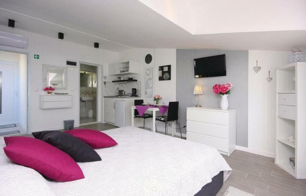 Apartmani Riva Rogoznica  Exterior foto
