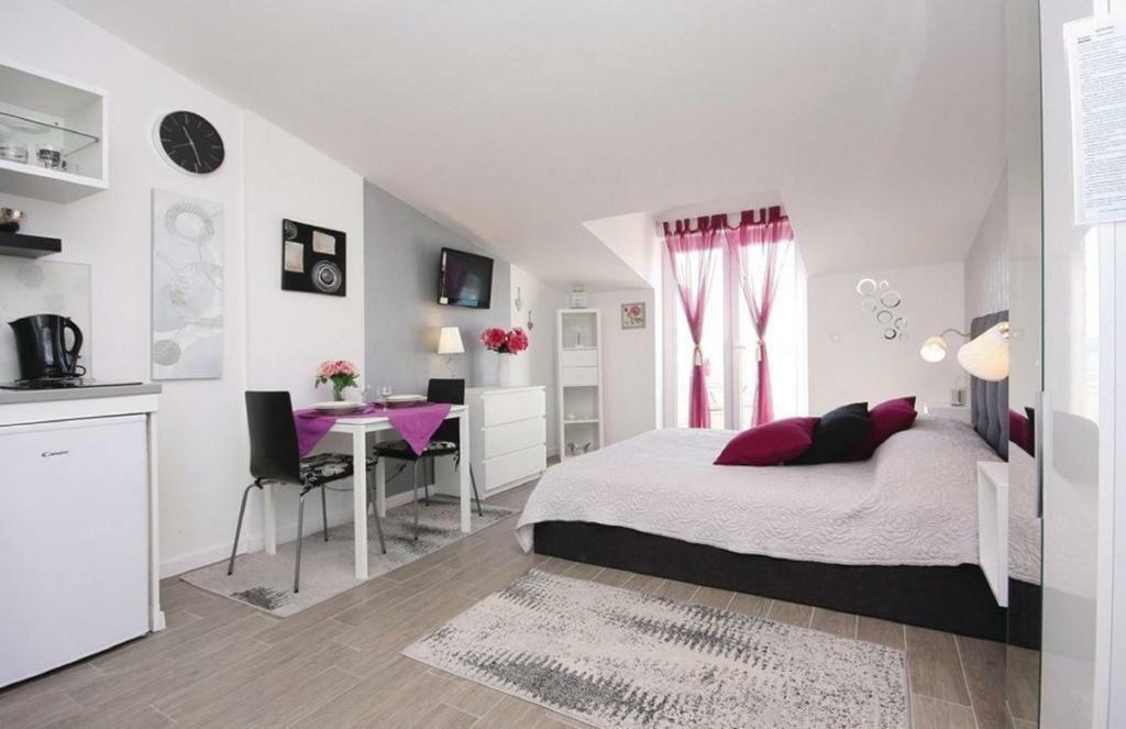 Apartmani Riva Rogoznica  Exterior foto