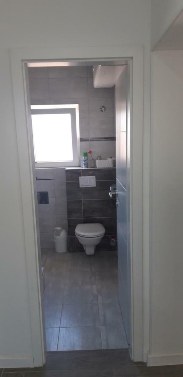 Apartmani Riva Rogoznica  Exterior foto